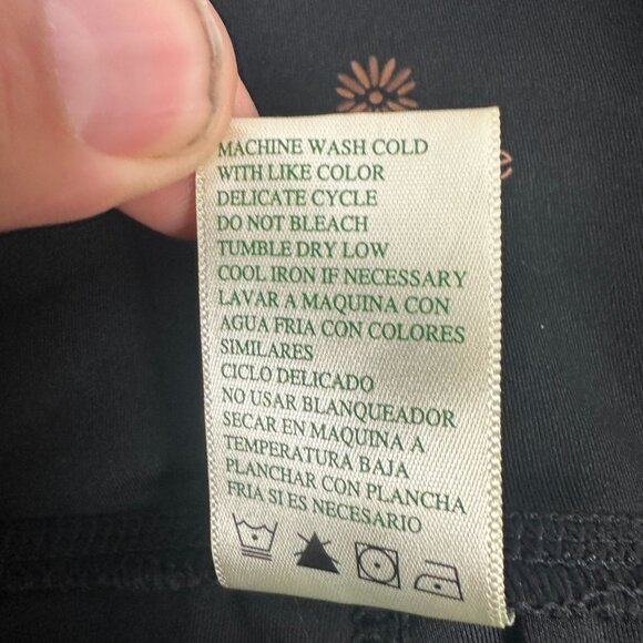 Tangerine Black Womens Active Leggings Medium Side Pockets & Laser Cut Details - Picture 7 of 7